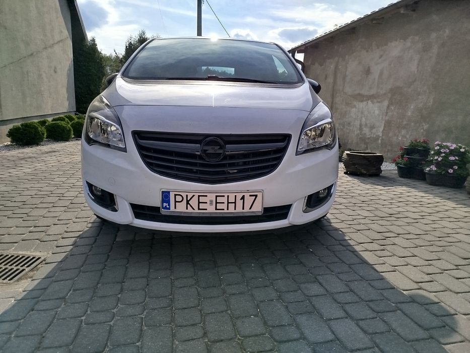 Meriva b 1,4t z gazem fabrycznym hak