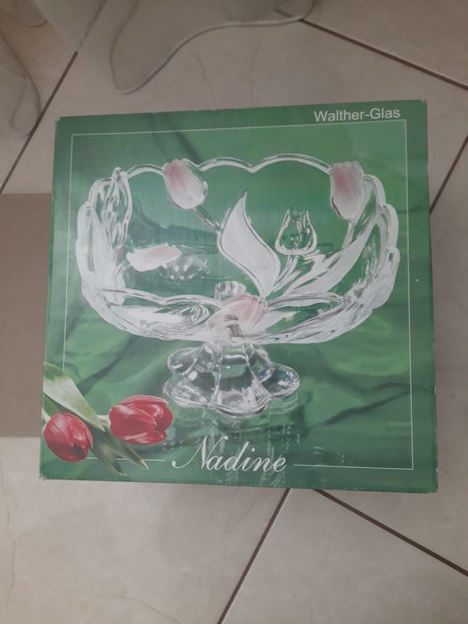 Продам вазу нова