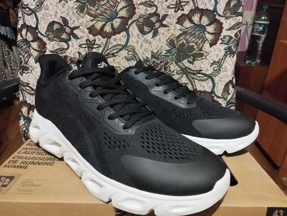 Мужские кроссовки