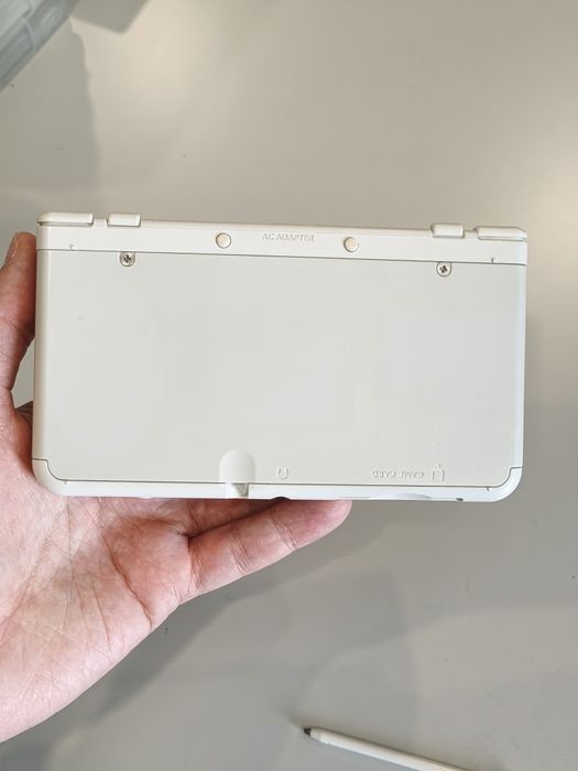 Nintendo New3DS Branca Desbloqueada Homebrew 4GB