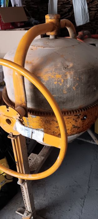 Aluguer de betoneira