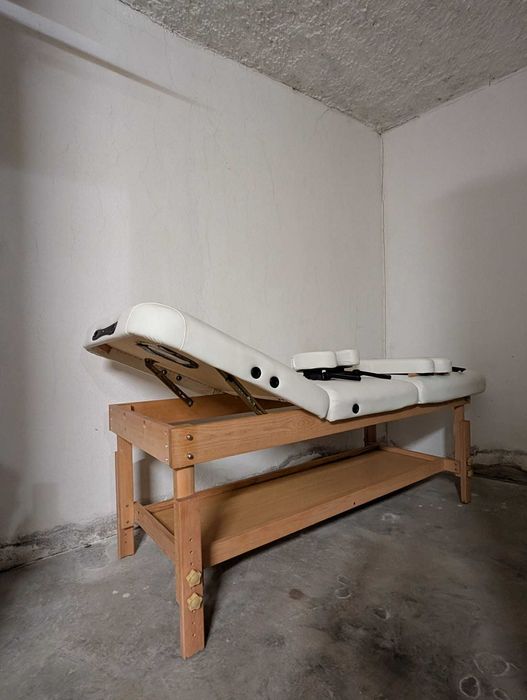 Marquesa fixa em madeira