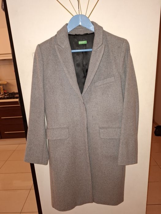 Sprzedam damski wełniany szary  płaszcz r.38 Benetton