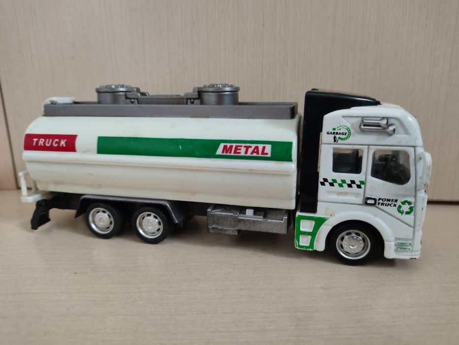 Машинка цистерна 20 см