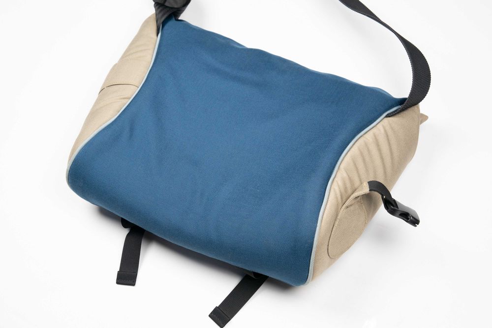 Сумка через плече Crumpler для ноутбука з мʼякою підкладкою месенджер поштальйонка для ноута має багато відділень, мессенджер через плечо почтальонка