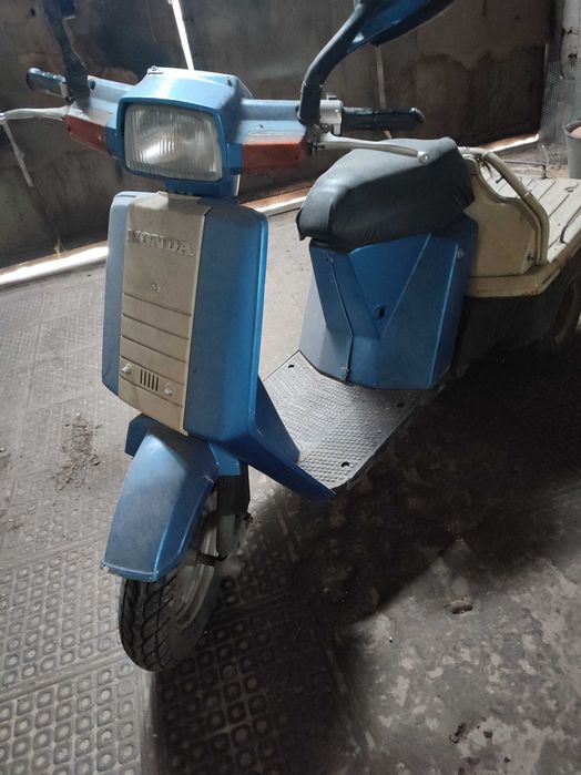 Продам скутер Хонда