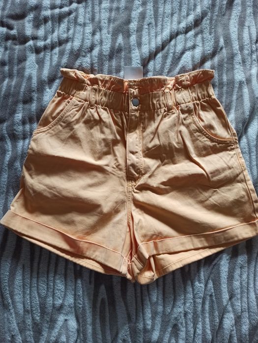 Шорти бермуди від H&M