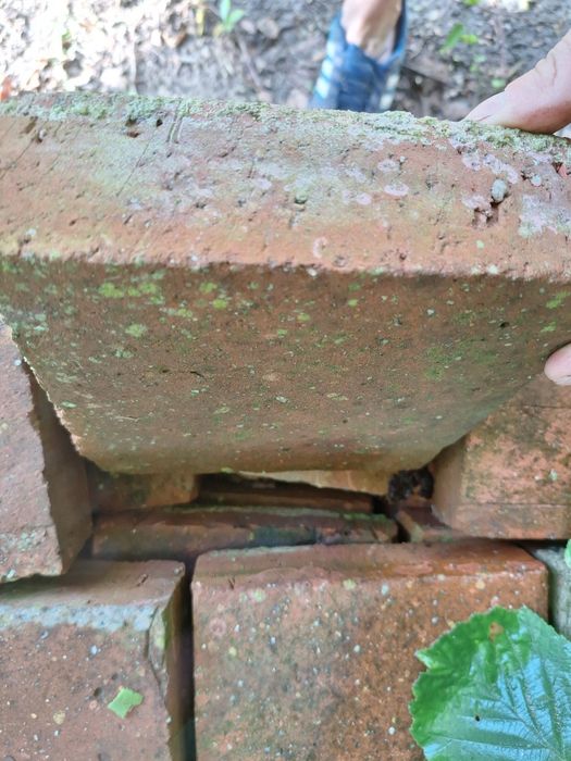 Stare płytki ceglane kostka ceglana cegła