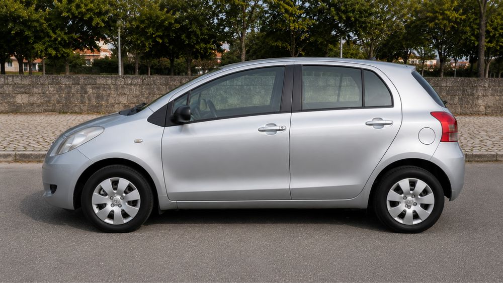Toyota Yaris — fotografia 3