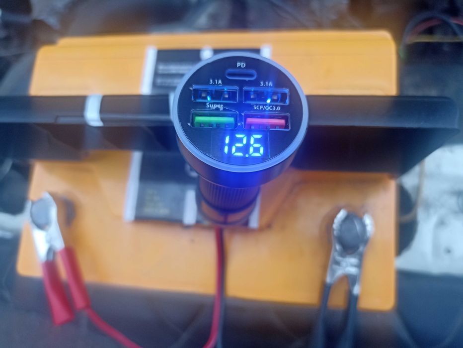 авто зарядка в прикуриватель с авто розеткой