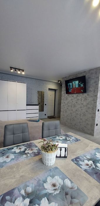 Здам ідеальну 1  кімнатну квартиру на довго  чи на місяць в центрі