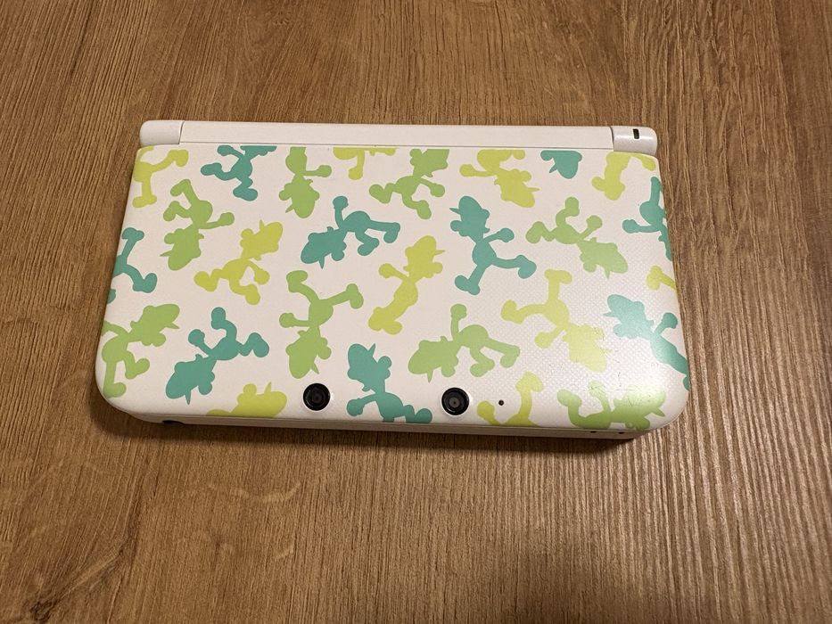 Nintendo 3DS XL Luigi Special Edition + akcesoria