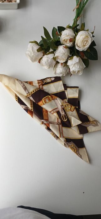 Piękna apaszka silk Carven