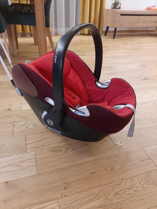 fotelik Cybex Aton Q z bazą izofix