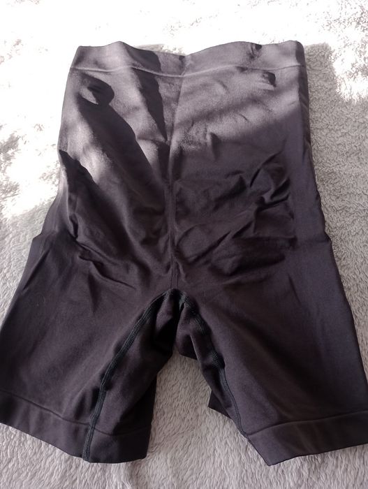 Wysokie getry wyszczuplające, bielizna modelująca sylwetkę rozmiar L