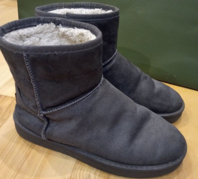 Продам теплые женские зимние кожаные сапоги дутики угги Dual UGG