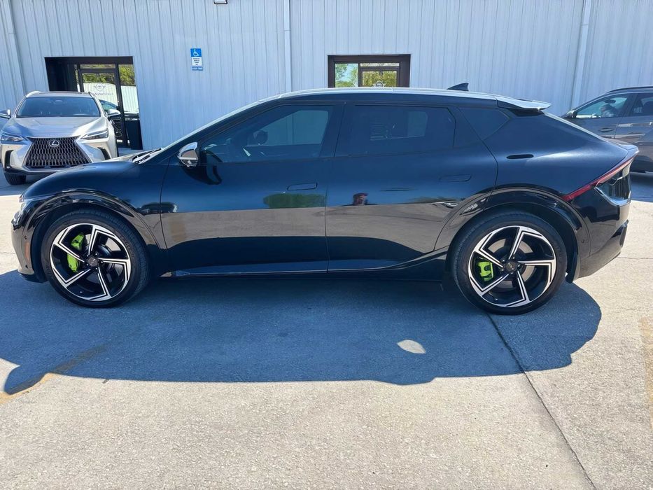 Kia EV6 GT      2023
