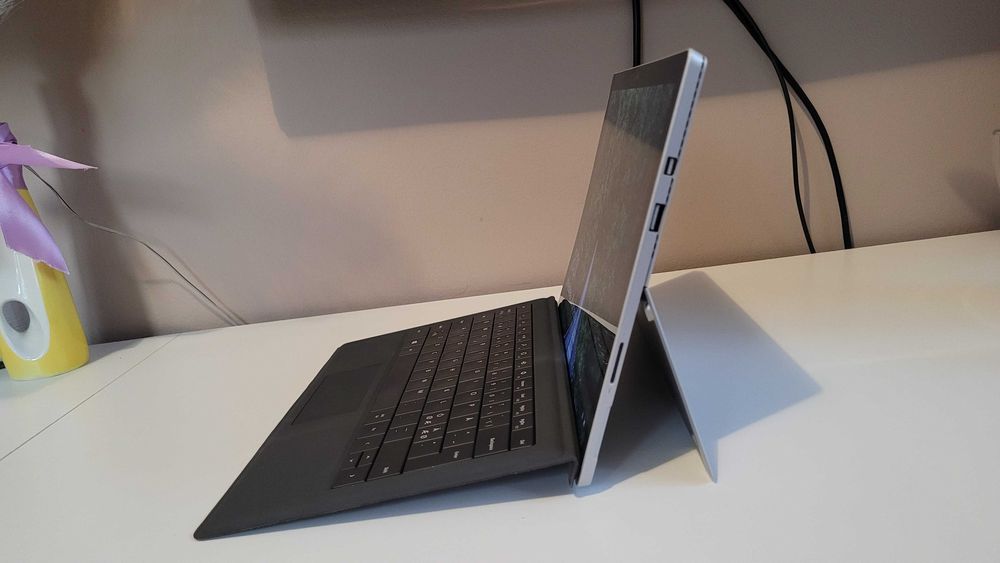 Microsoft Surface 4 Pro i5,8/256GB 2w1 Windows 10