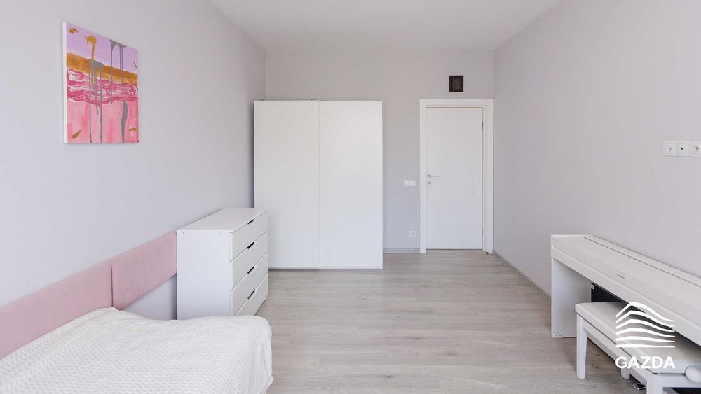 4-кімнатна квартира з ремонтом | SAKURA | Ужгород - SK 5.37