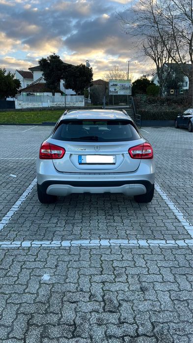 Mercedes-Benz GLA 220d  Sport 4MATIC