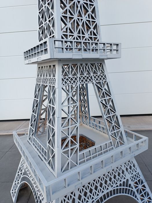 Torre Eiffel de 2,10m
