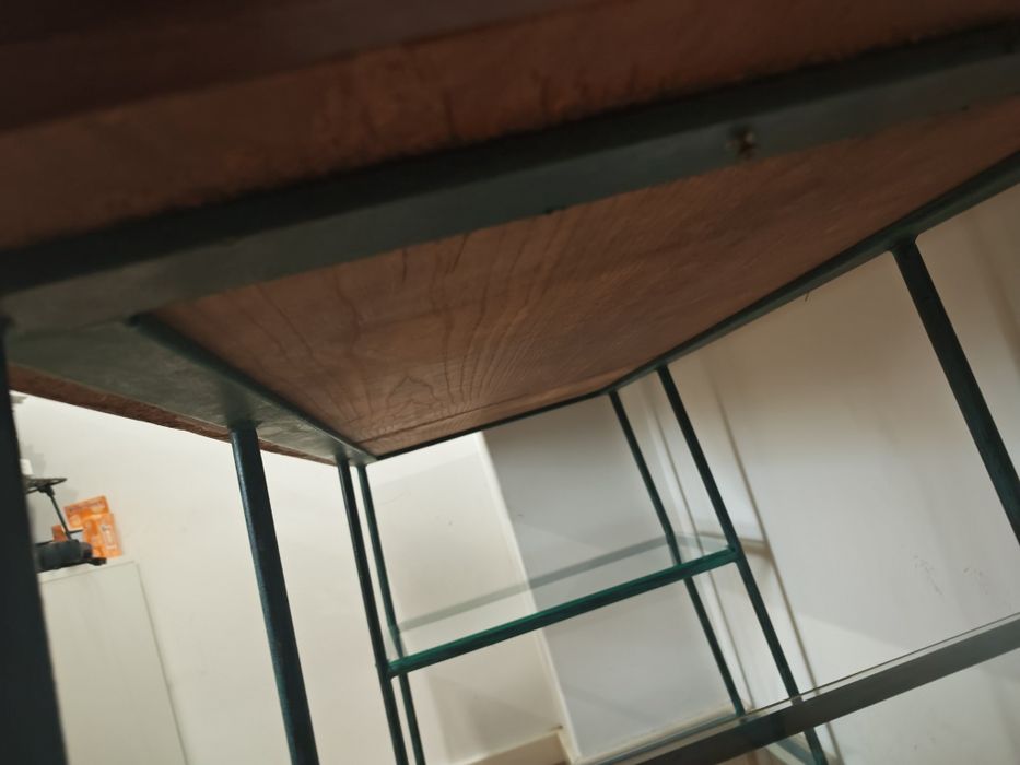 Secretária em madeira