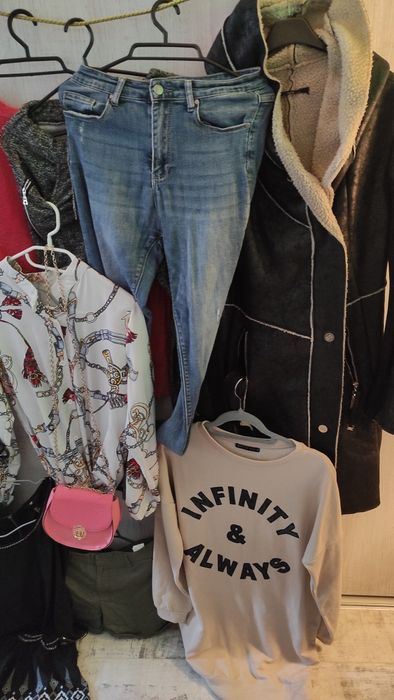 Zestaw  ubrań damskich rozmiar SM