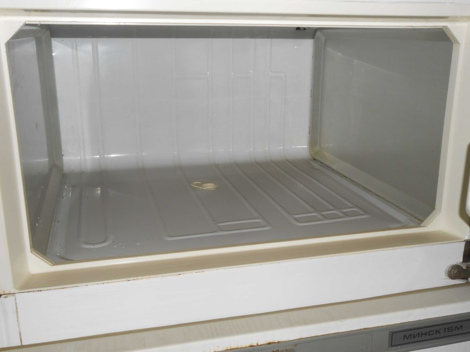 stara lodówka "MIŃSK"model 15 M prod. ZSRR z czasów PRL-u