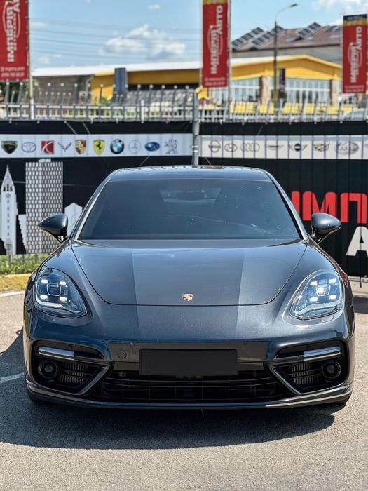 Porsche Panamera 4S