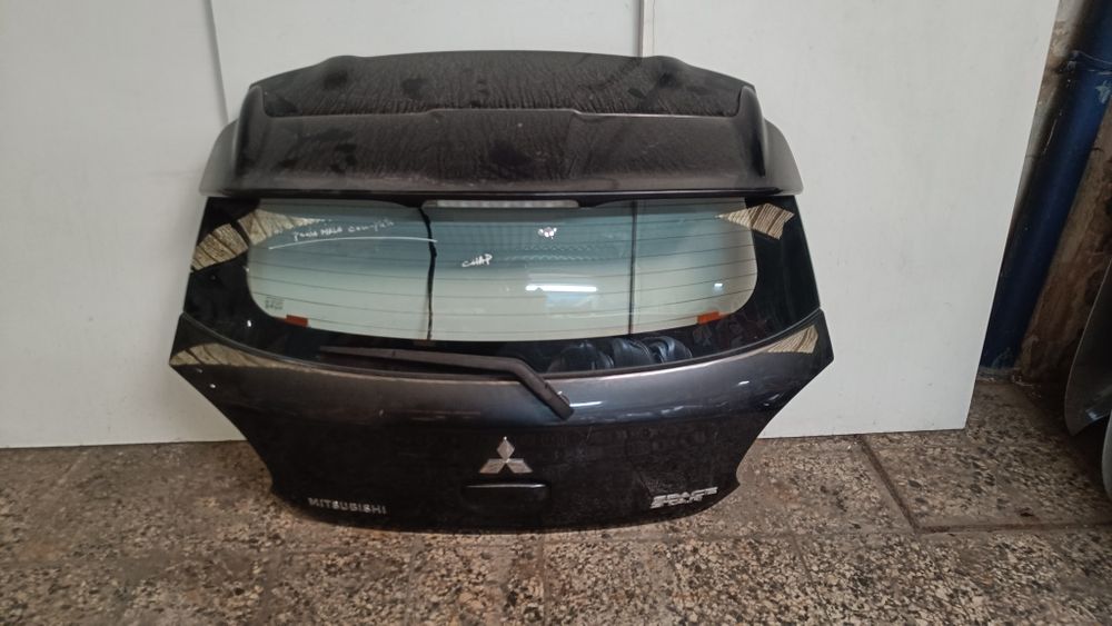 Tampa mala Mitsubishi space Star 2015