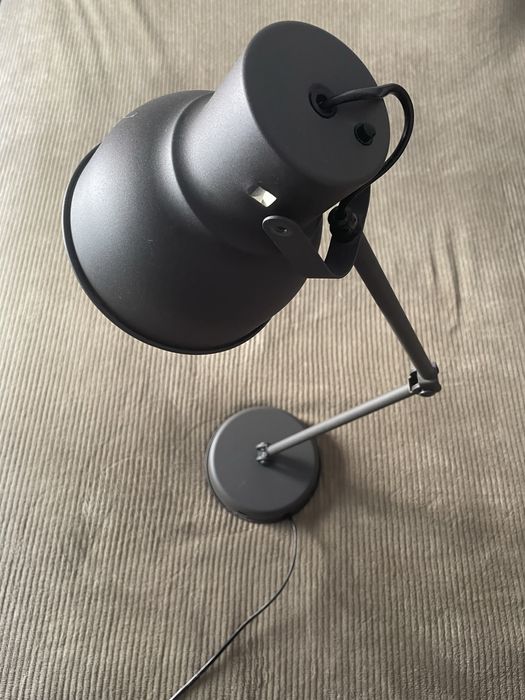 Candeeiro mesa Hektar Ikea com carregamento USB