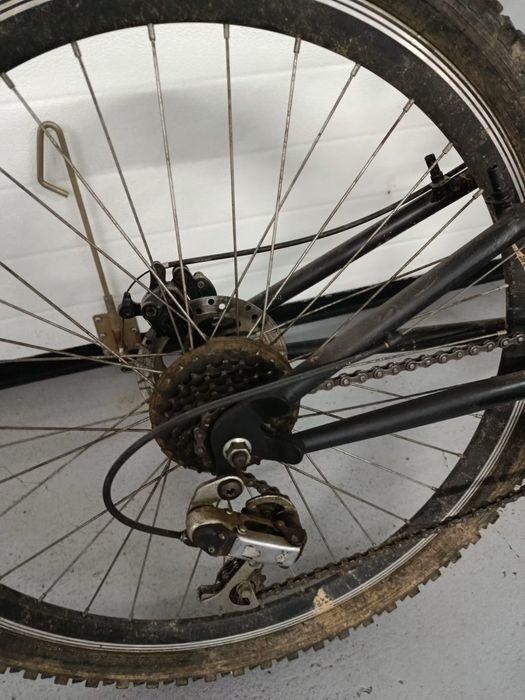 Bicicleta roda 26 com travão de disco