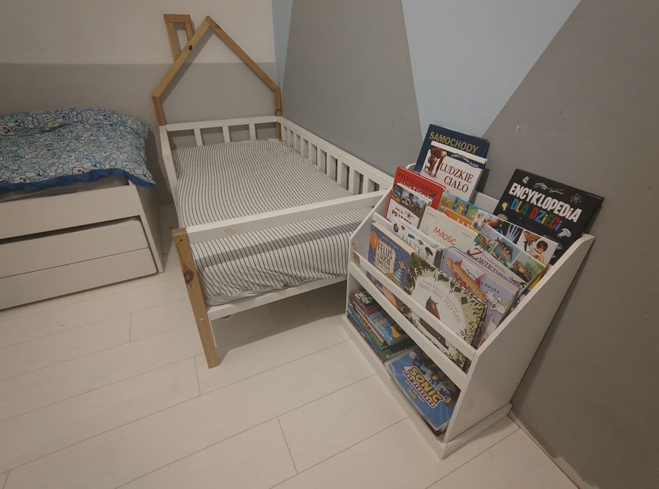 Łóżeczko domek stan bdb stelaz materac