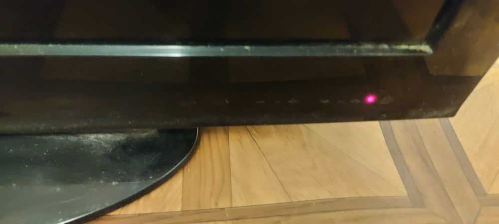 Telewizor Samsung LE32E420E2W uszkodzony