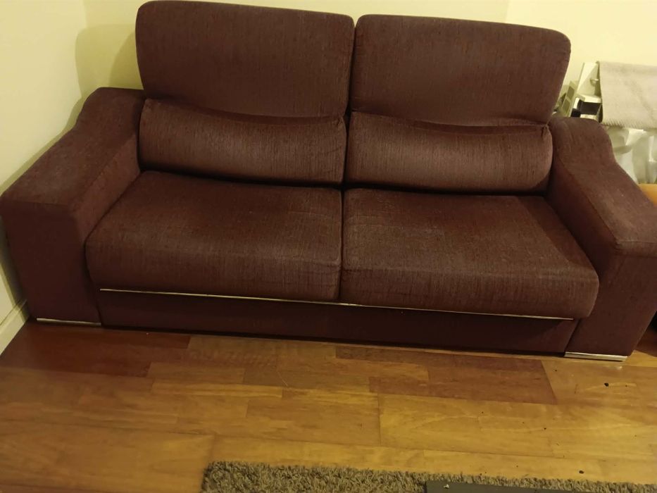 Sofá 3 lugares bordô