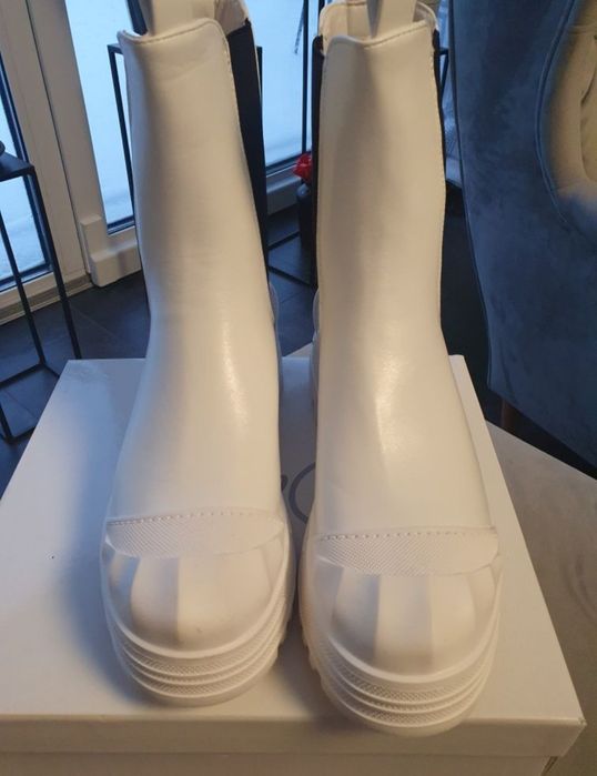 Nowe białe botki damskie 39/25 cm/