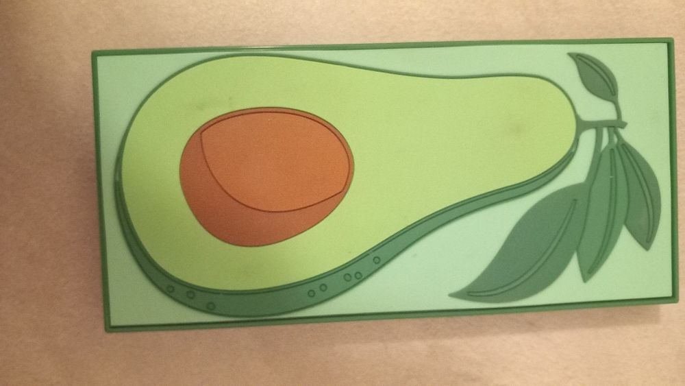 Cienie do oczu nie używane