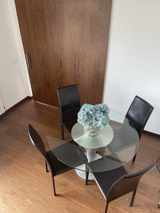 Mesa tampo vidro mais 4 cadeiras