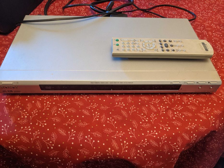 CD Player and DVD Player64283953857666120