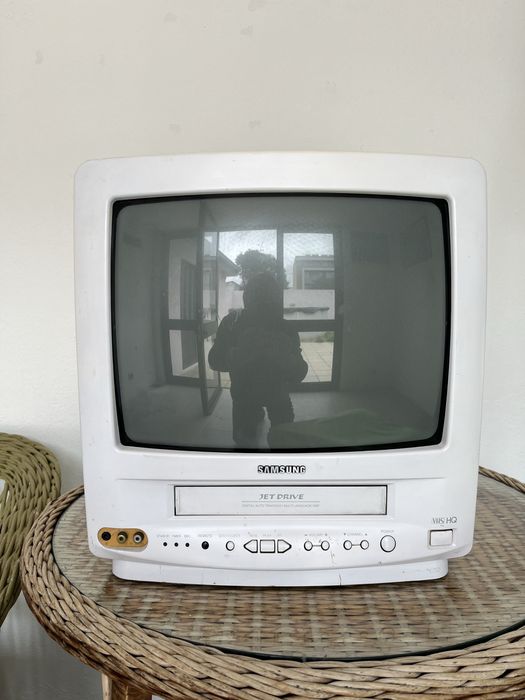 Tv lcd das antigas e mais