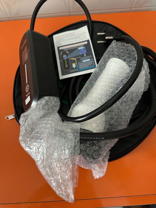 Carregador para carro elétrico. NOVO