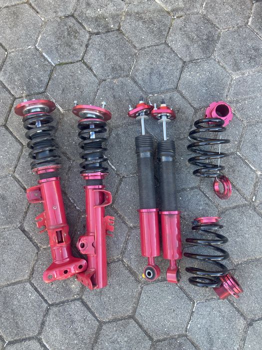 Suspensão roscada (coilover) completa, conforme fotos.