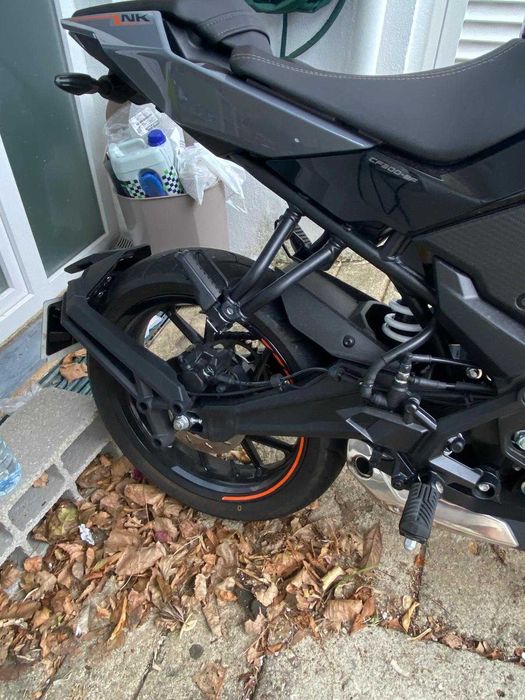 Vendo CFMOTO 300NK Semi-Nova | Apenas 1.500 km | Garantia