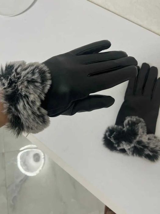 Зимові жіночі рукавички,колір чорний