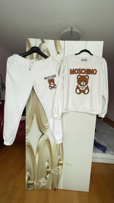 Костюм спортивный женский MOSCHINO (Couture) размер L