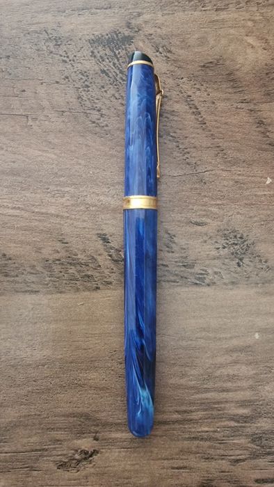 Caran d'ache Equinoxe azul mármore