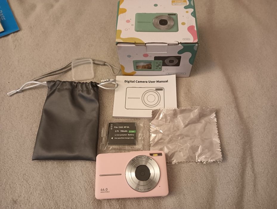 Vacate Digital Camera 44 Megapixels64738429394433121