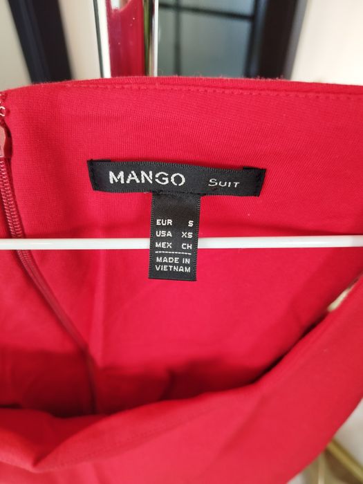 Sukienka wizytowa Mango