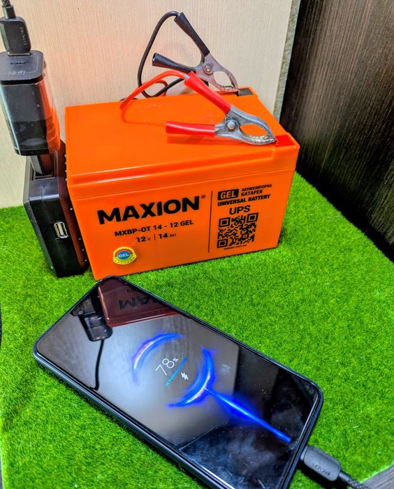 Компактна зарядна станція, павербанк , 220V (14Ah / 168 ват/год)