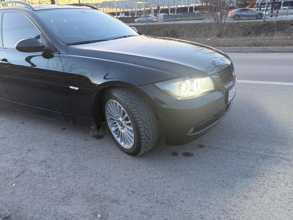 Продам BMW E91  2.0d